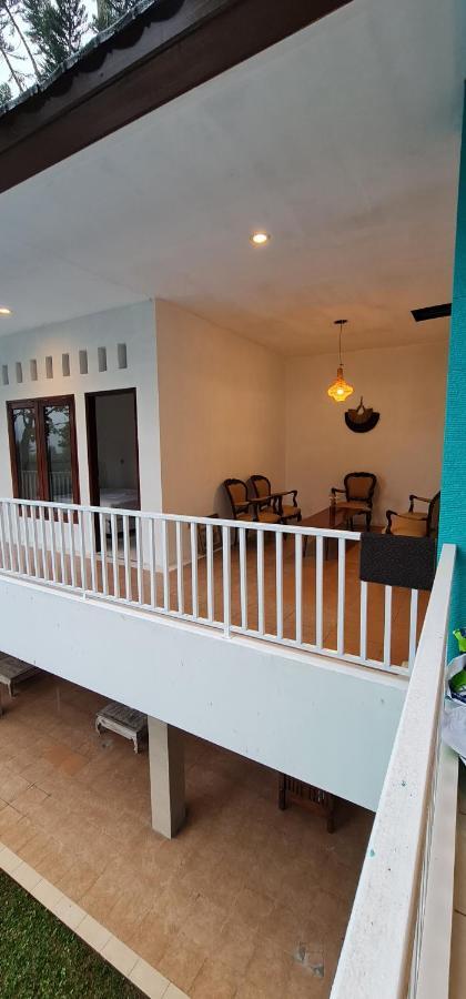 Villa Aurora Cisarua Buitenkant foto