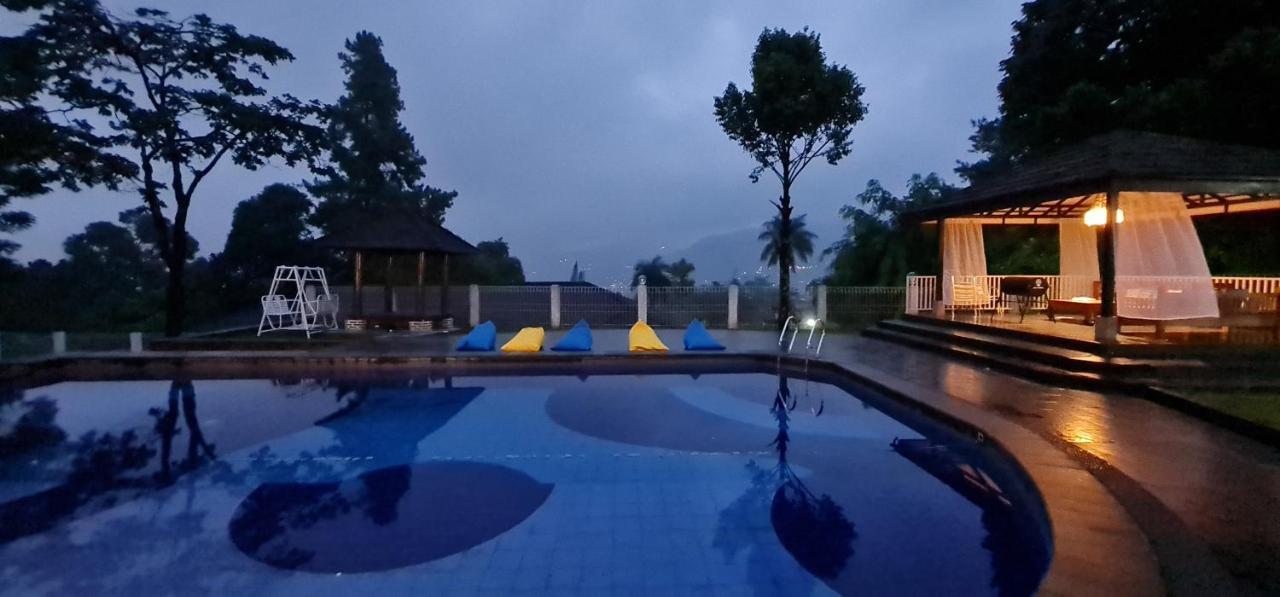 Villa Aurora Cisarua Buitenkant foto