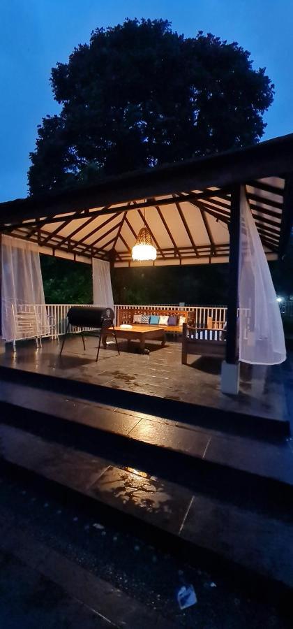 Villa Aurora Cisarua Buitenkant foto