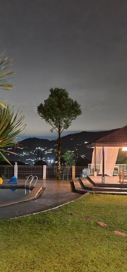 Villa Aurora Cisarua Buitenkant foto