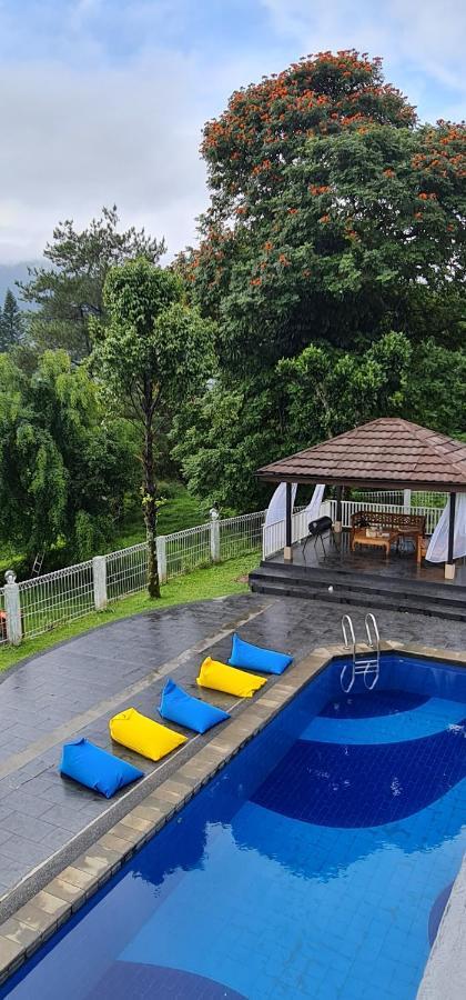 Villa Aurora Cisarua Buitenkant foto