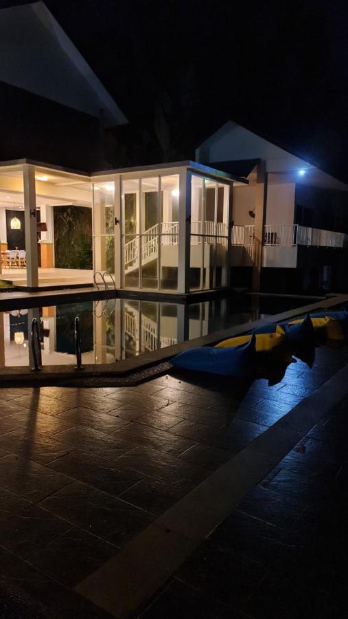 Villa Aurora Cisarua Buitenkant foto